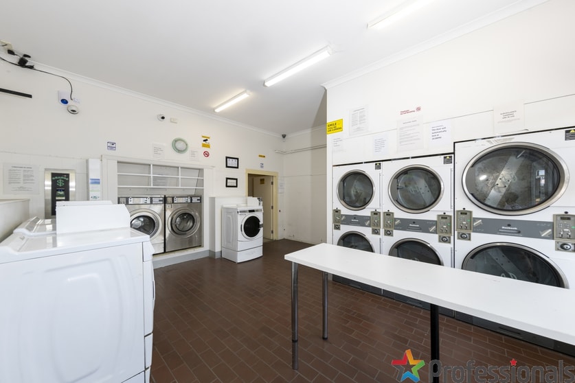 Click to view all images 75 Mcintyre Road Sunshine North VIC 3020 - Image 2