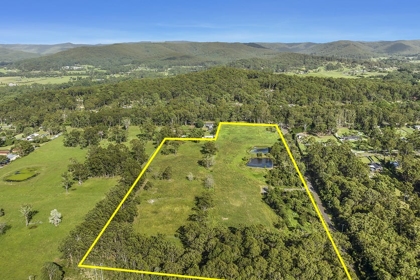 Click to view all images 303 Hue Hue Road Jilliby NSW 2259 - Image 2