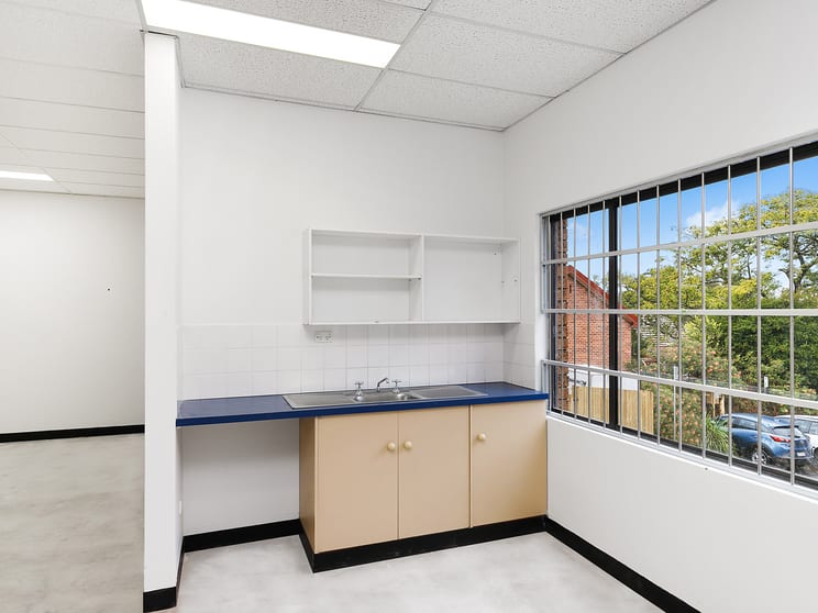 Click to view all images 166-168 Macquarie Road Springwood NSW 2777 - Image 2