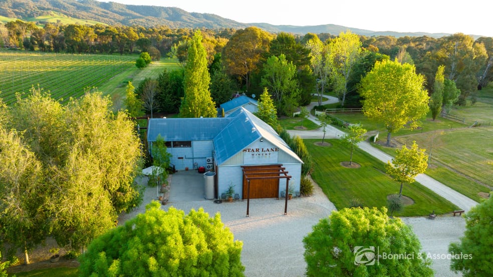 Click to view all images 51 Star Lane Beechworth VIC 3747 - Image 2