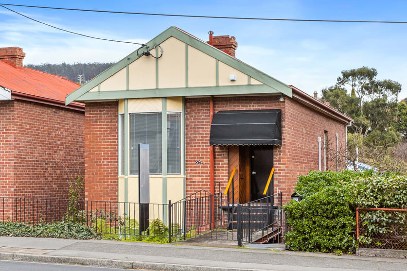 Click to view all images 261 Macquarie Street Hobart TAS 7000 - Image 1