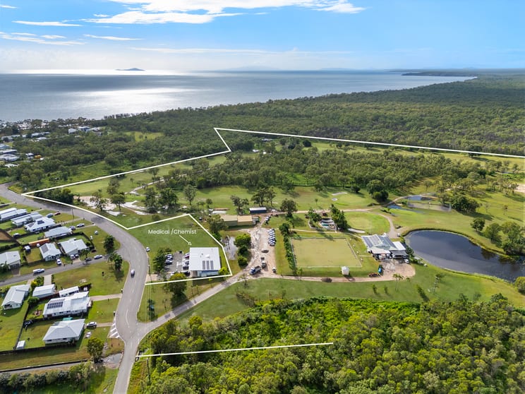 Click to view all images 114 Mystic Avenue Balgal Beach QLD 4816 - Image 1