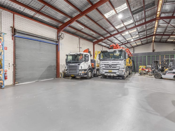 Click to view all images 14 Redfern Street Wetherill Park NSW 2164 - Image 3
