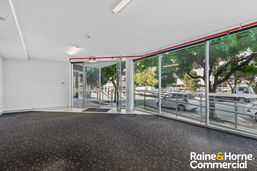 Click to view all images 41 & 42/2-6 Bunton Street Scarborough QLD 4020 - Image 3