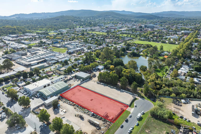 Click to view all images 273 David Street South Albury NSW 2640 - Image 1