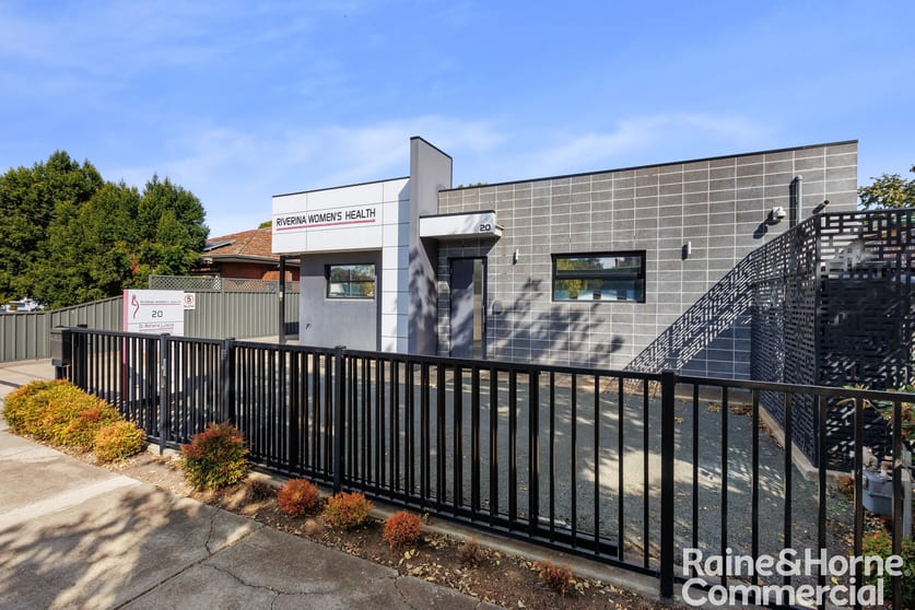 Click to view all images 20 Meurant Avenue Wagga Wagga NSW 2650 - Image 3