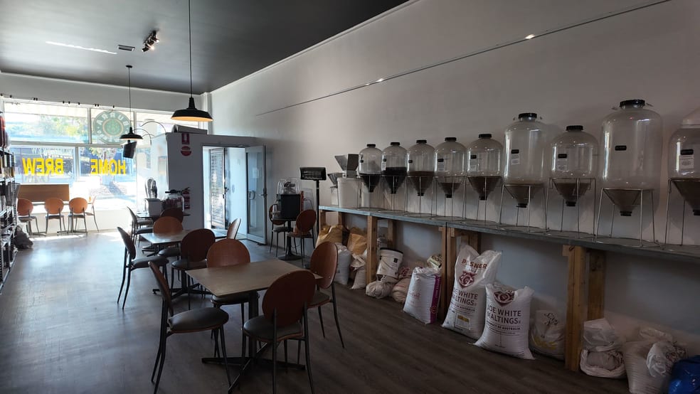 Click to view all images 111 Commercial Street. Korumburra VIC 3950 - Image 3
