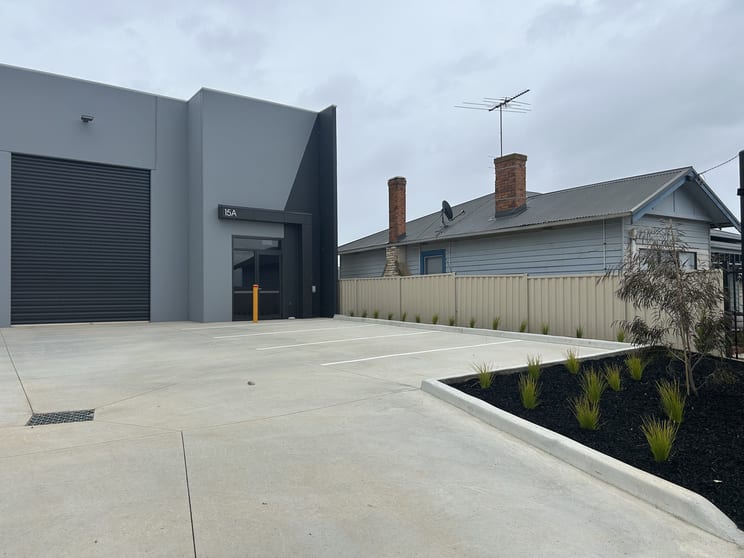 1/15 Osborne Street Bacchus Marsh VIC 3340 - Image 2