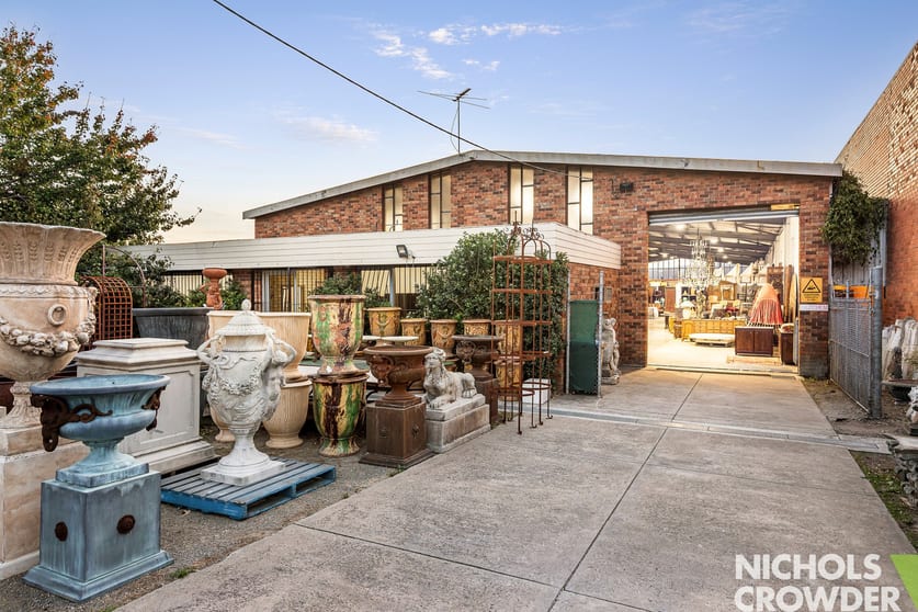Click to view all images 121 Herald Street Cheltenham VIC 3192 - Image 2
