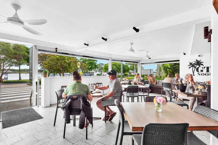 Click to view all images 3/287 Gympie Terrace Noosaville QLD 4566 - Image 2