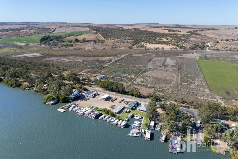 Click to view all images 10384 Hunter Road Cowirra SA 5238 - Image 2