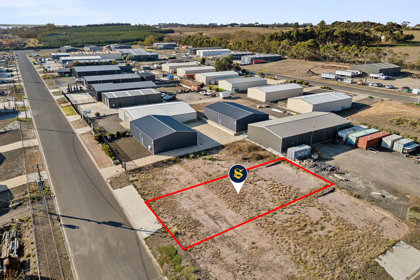 Click to view all images 25 Hugh Murray Drive Colac East VIC 3250 - Image 3
