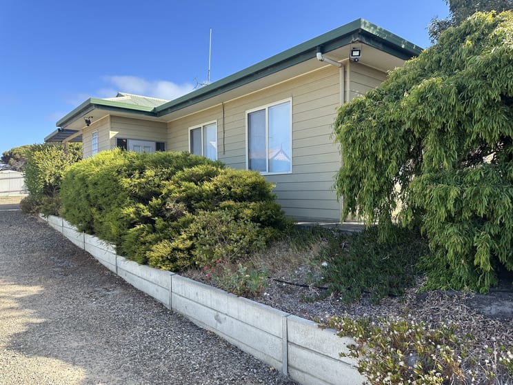 Click to view all images 13 Osmond Street Kingscote SA 5223 - Image 2