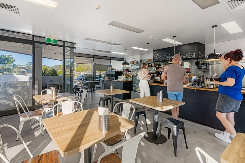 Click to view all images 4/328 Scottsdale Drive Robina QLD 4226 - Image 3