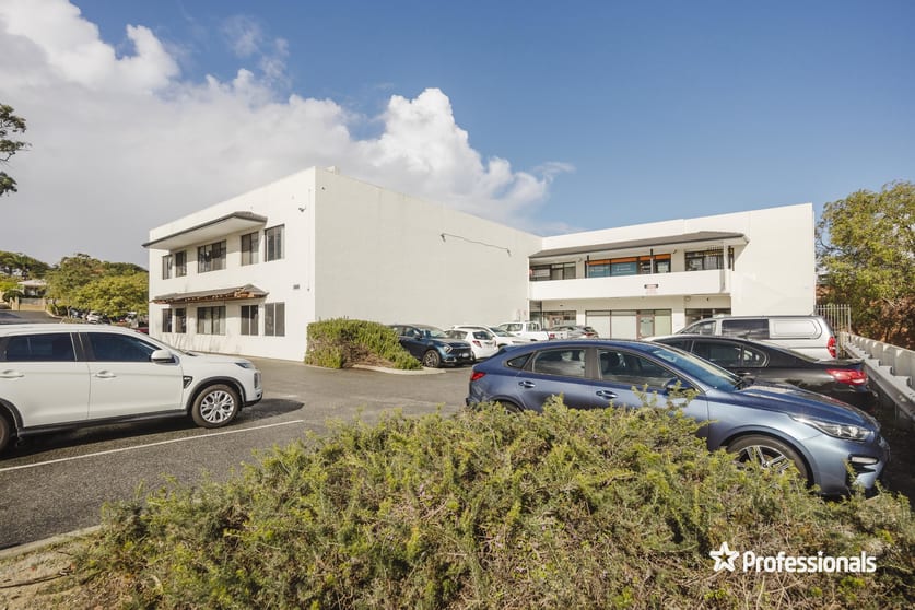 Click to view all images 17/56 Creaney Drive Kingsley WA 6026 - Image 2