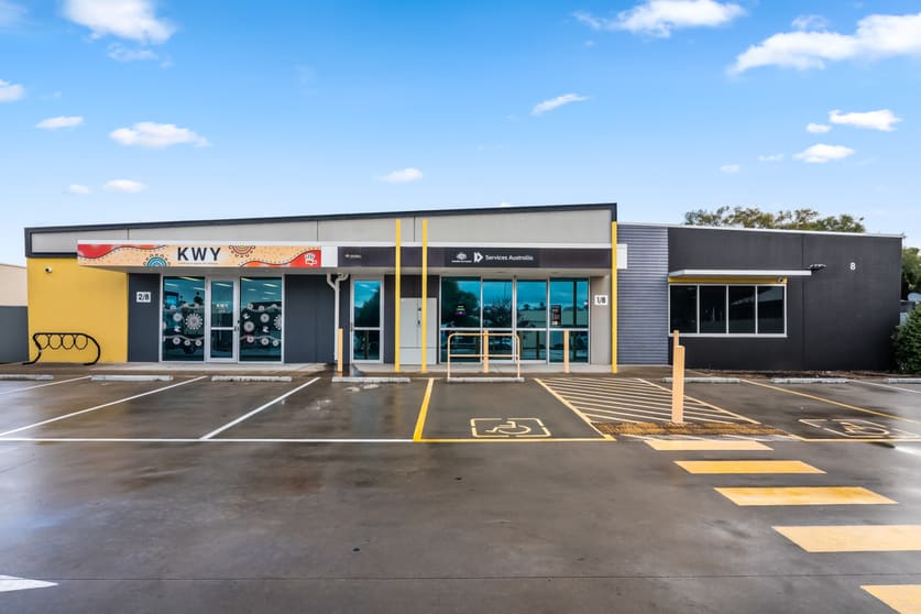 Click to view all images 8 Edinburgh Street Port Lincoln SA 5606 - Image 1