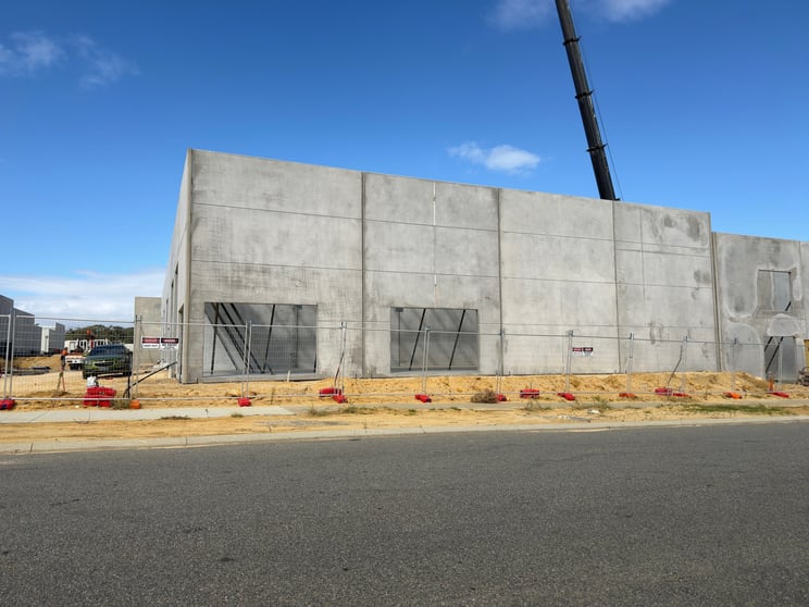 Click to view all images 2 Deviation Way Neerabup WA 6031 - Image 3