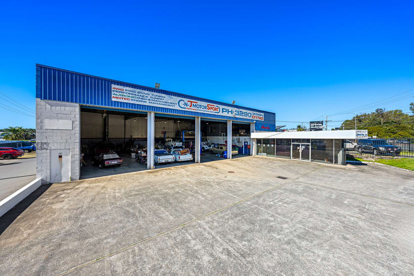 Click to view all images 102 Kingston Road Underwood QLD 4119 - Image 3