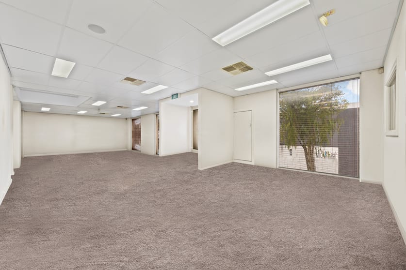 Click to view all images 23 Pickering Road Mulgrave VIC 3170 - Image 2