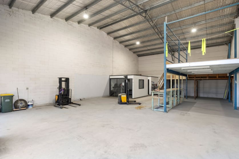 Click to view all images Unit 2, 85 Munibung Road Cardiff NSW 2285 - Image 2