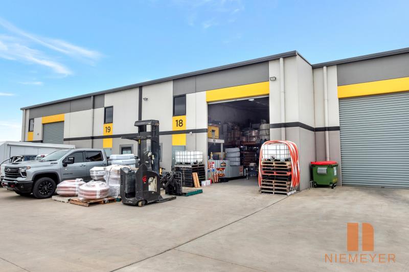 Click to view all images Unit 18 (C18)/74 Mileham Street South Windsor NSW 2756 - Image 2