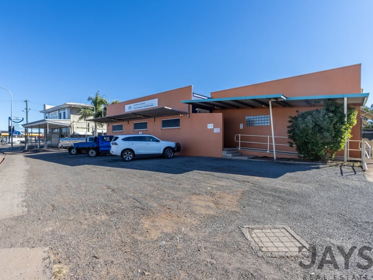 Click to view all images 42-44 Simpson Street Mount Isa QLD 4825 - Image 1