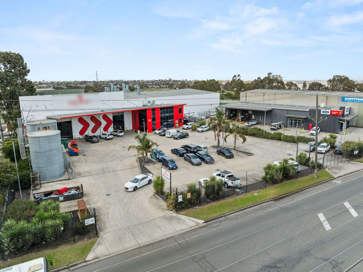 Click to view all images 166-170 Newlands Road Coburg North VIC 3058 - Image 2
