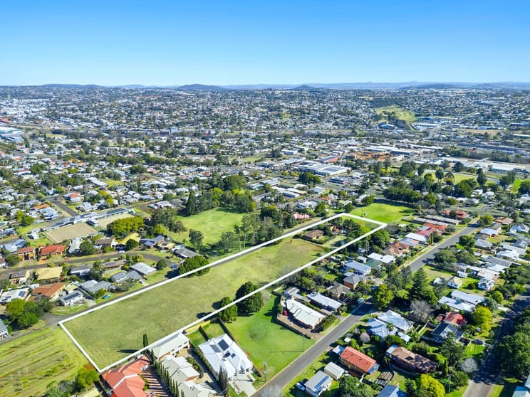 Click to view all images Lot 2 3-41 Smith Lane Harlaxton QLD 4350 - Image 1