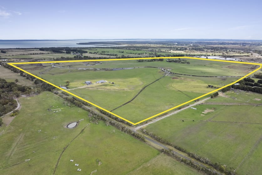 Click to view all images 2645 South Gippsland Highway Tooradin VIC 3980 - Image 2