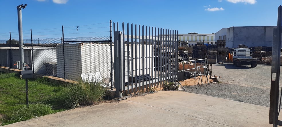 15 Erceg Road Yangebup WA 6164 - Image 2