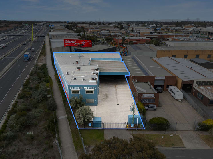 Click to view all images 30 Blaxland Avenue Thomastown VIC 3074 - Image 3