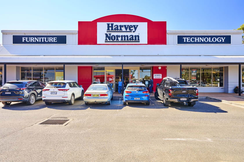 Click to view all images Griffith Gateway Megacentre Griffith NSW 2680 - Image 3