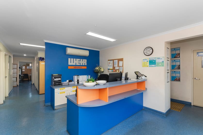 Click to view all images 688 Ingham Road Mount Louisa QLD 4814 - Image 3