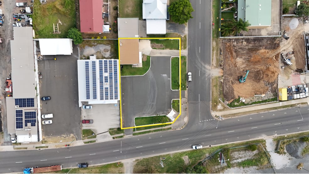 Click to view all images 23 Toolooa Street South Gladstone QLD 4680 - Image 2