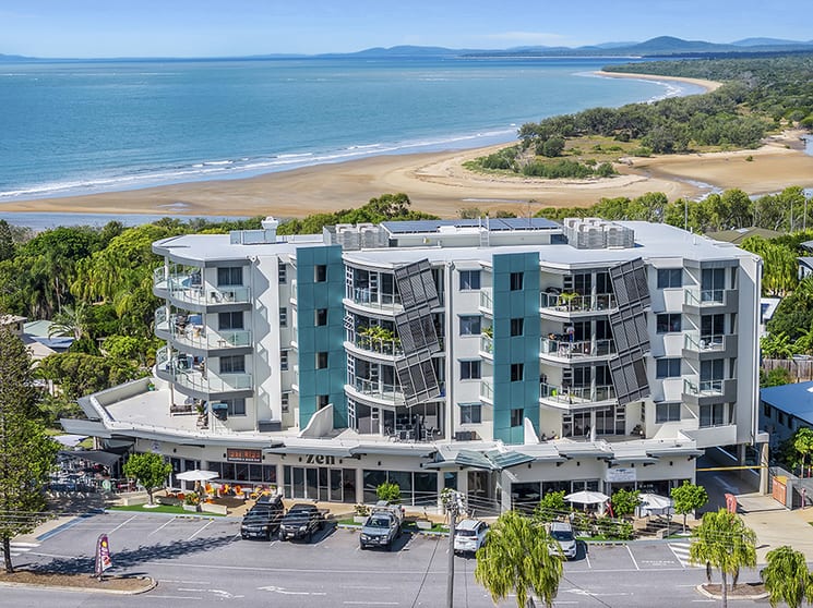 Click to view all images 1 Pacific Avenue Tannum Sands QLD 4680 - Image 2