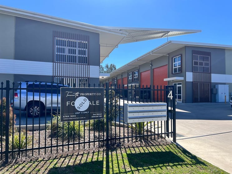 Click to view all images 4/4 Curtiss Close Taminda NSW 2340 - Image 1
