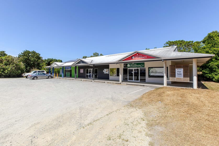 Click to view all images 1566 Mossman Daintree Road Wonga Beach QLD 4873 - Image 1