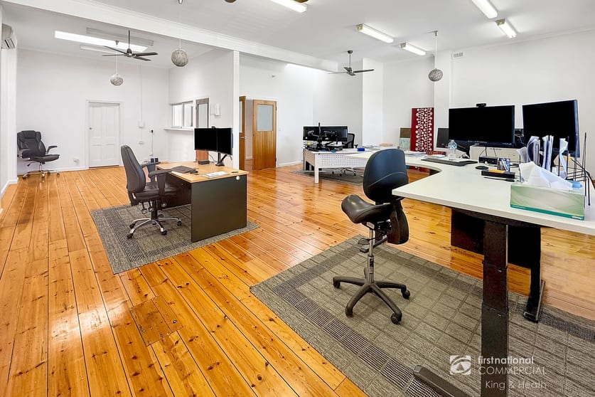 Click to view all images 206A Main Street Bairnsdale VIC 3875 - Image 2