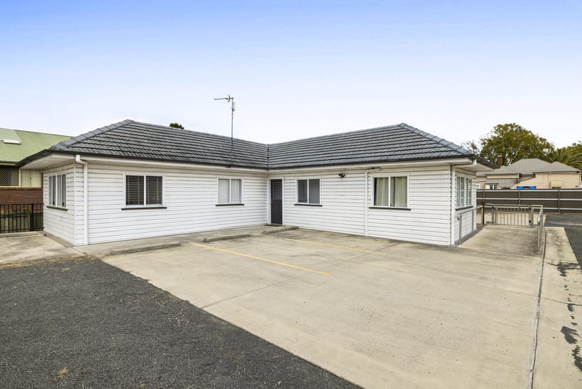 Click to view all images 27A Hill Street Toowoomba City QLD 4350 - Image 1