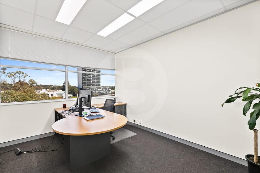 Click to view all images 3.07/25-27 SOLENT CIRCUIT Norwest NSW 2153 - Image 2