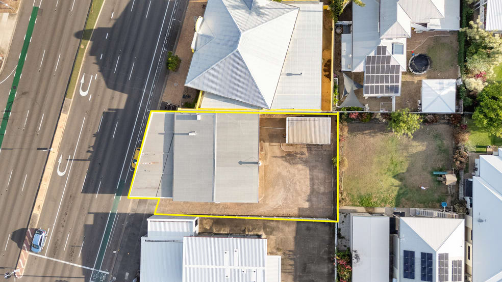 Click to view all images 169 Charters Towers Road Hyde Park QLD 4812 - Image 2