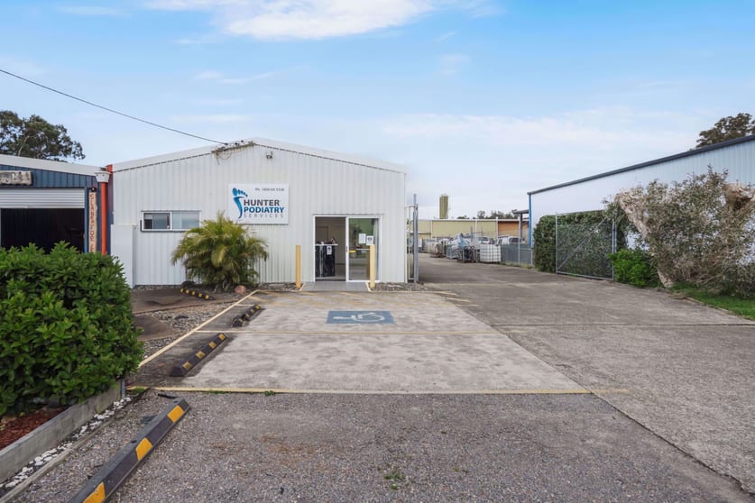 Click to view all images 1 & 3 George Road Salamander Bay NSW 2317 - Image 3