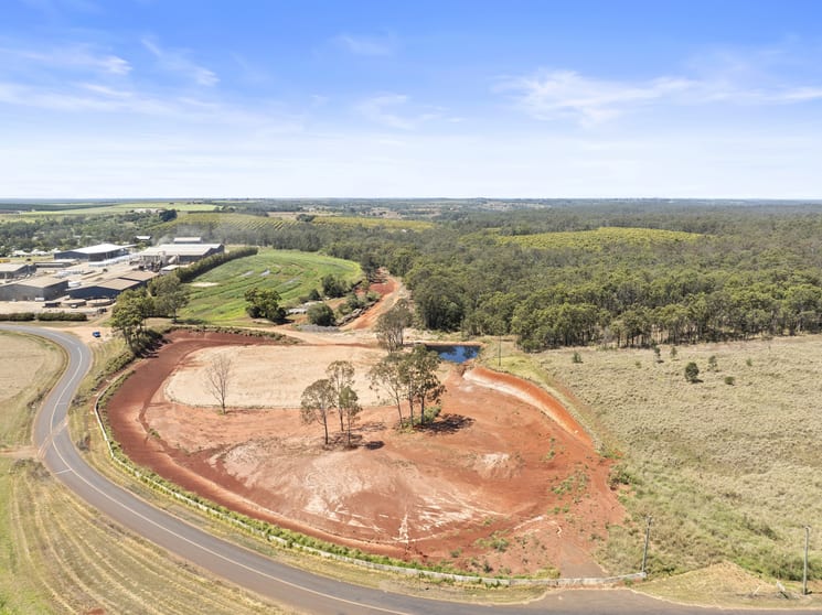 Click to view all images 297 Kevin Livingston Drive Isis Central QLD 4660 - Image 2