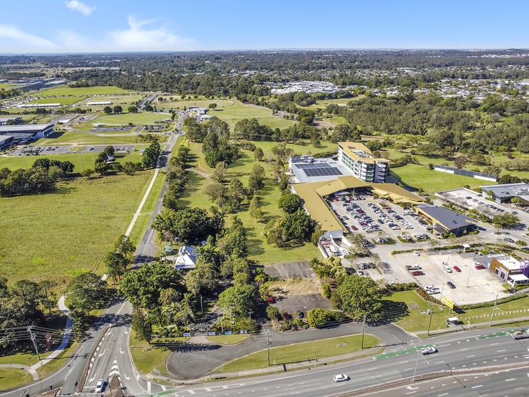 Click to view all images 638 South Pine Road Brendale QLD 4500 - Image 3