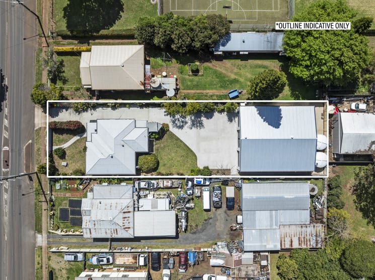 Click to view all images 160 Holberton Street Newtown QLD 4350 - Image 1