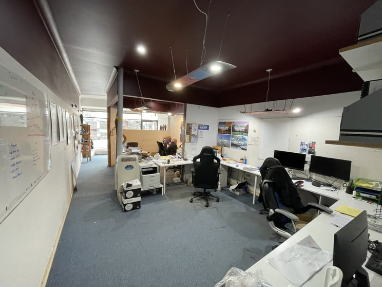 Click to view all images 1034 Heidelberg Rd Ivanhoe VIC 3079 - Image 2