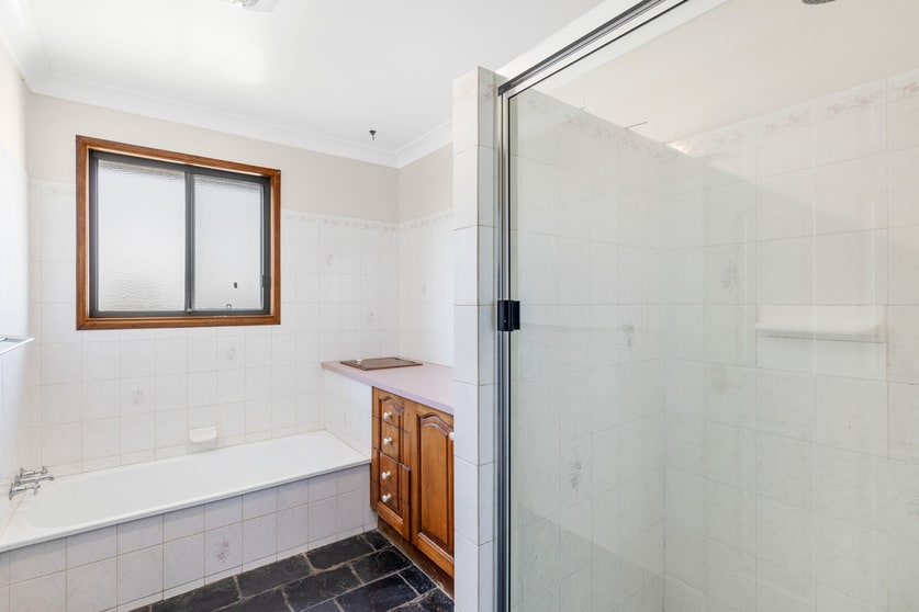 Click to view all images 249 O'Mara Road Wellcamp QLD 4350 - Image 3
