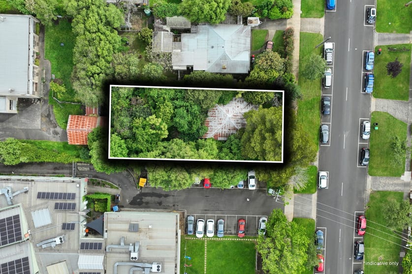 Click to view all images 37 Gladstone Street Warragul VIC 3820 - Image 3