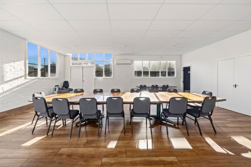 Click to view all images 51 Yass Road Queanbeyan East NSW 2620 - Image 3