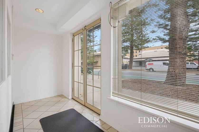 37/1 Norfolk Street Fremantle WA 6160 - Image 3